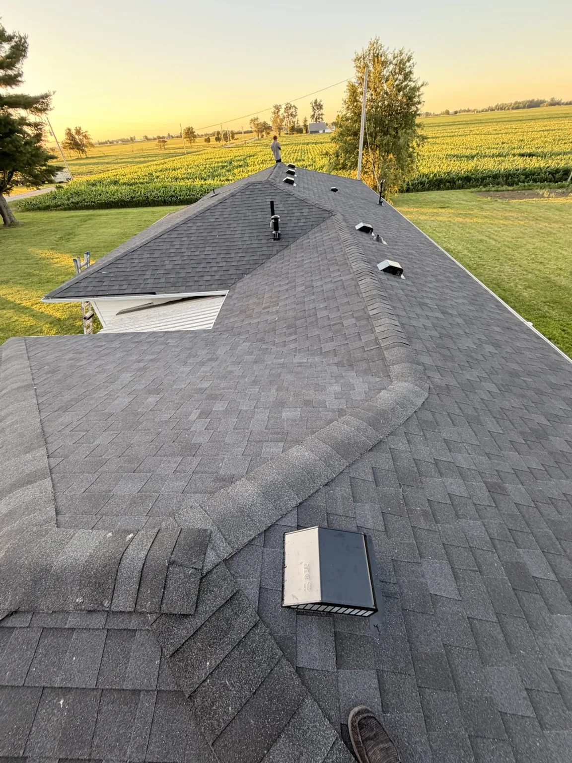 Finished architectural shingle roof by Sealed Solutions Roofing